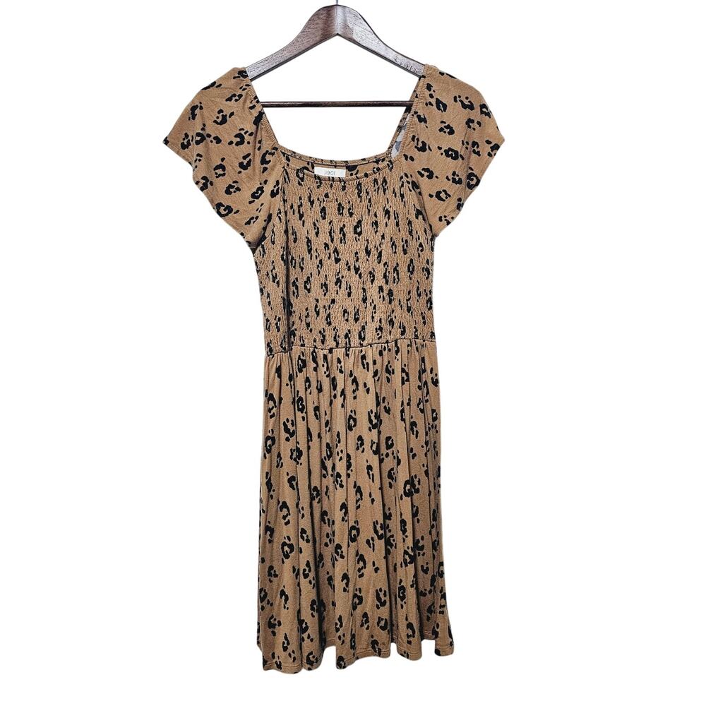1901 Leopard Print Smocked Dress Short Sleeve Soft Girl's Size XL (14/16) Casual